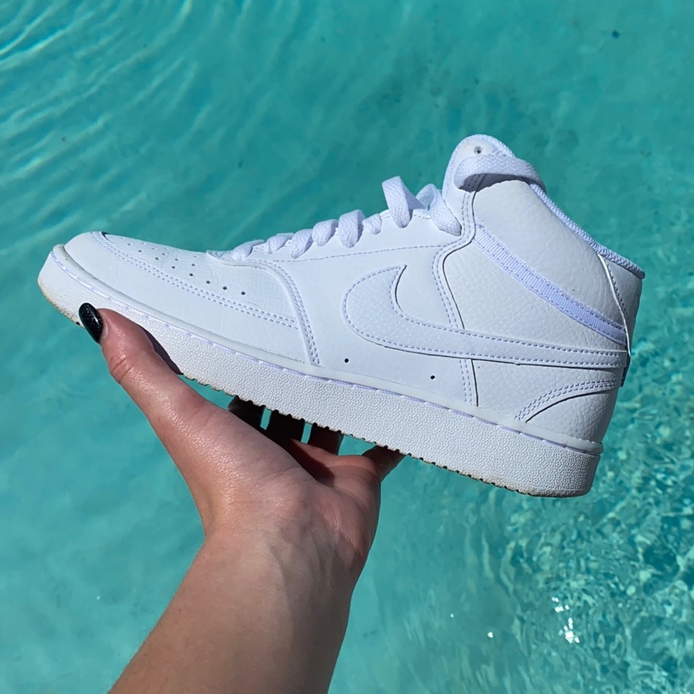 Women’s Nike court vision mid